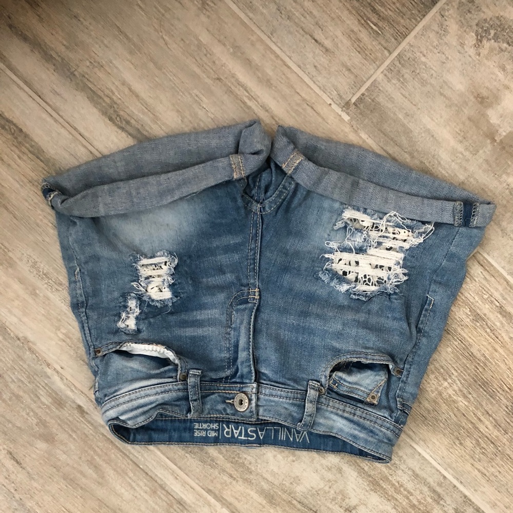 Mid rise blue jean shorts
